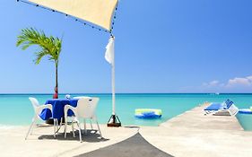 Beach Front Hotel